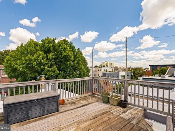 215 Christian Street, Philadelphia PA 19147