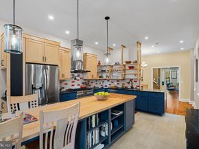 215 Christian Street, Philadelphia PA 19147
