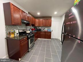 2711 W Oakdale Street, Philadelphia PA 19132