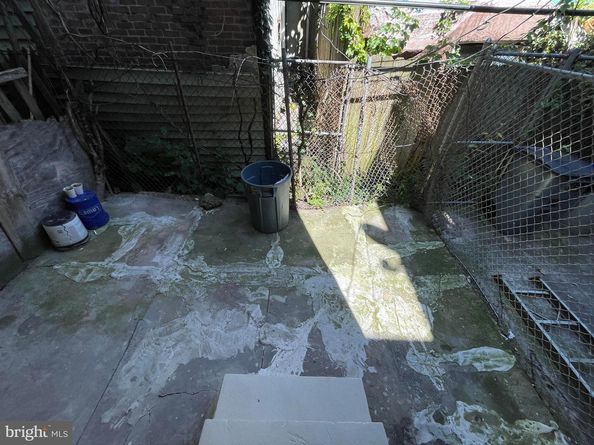 2711 W Oakdale Street, Philadelphia PA 19132