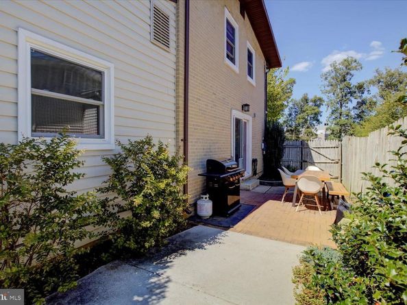 5208 10TH Place S, Arlington VA 22204