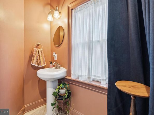 2304 1st Street NW 1, Washington DC 20001
