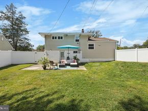 1108 Wynnbrook Road, Secane PA 19018