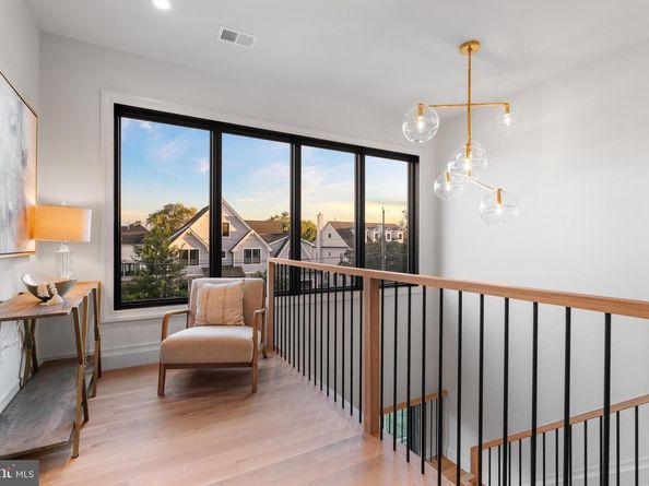 6301 31st Street N, Arlington VA 22207