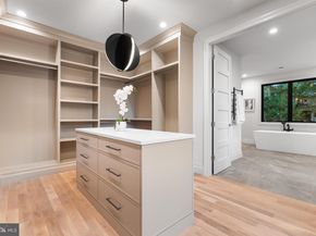 6301 31st Street N, Arlington VA 22207