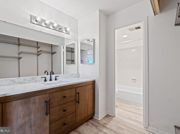 3100 S Manchester Street 909, Falls Church VA 22044