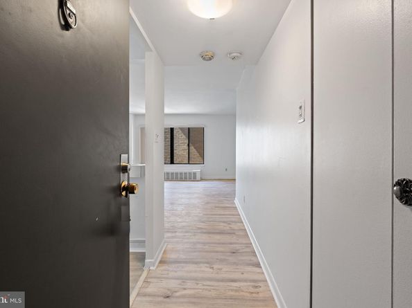 3100 S Manchester Street 909, Falls Church VA 22044