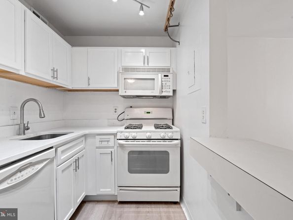 3100 S Manchester Street 909, Falls Church VA 22044