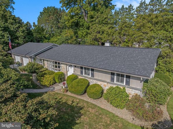 4121 Barberry Drive, Lafayette Hill PA 19444