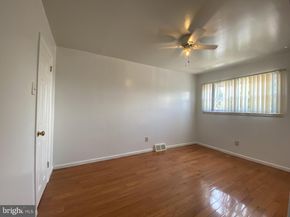 12673 Biscayne Drive, Philadelphia PA 19154