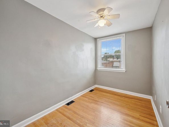 5815 Newtown Avenue, Philadelphia PA 19120