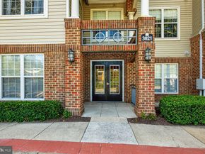 3021 Nicosh Circle 1108, Falls Church VA 22042