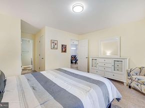 7740 Willow Point Drive 7740, Falls Church VA 22042