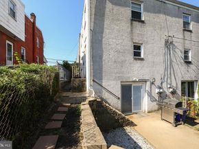 454 W 6TH Avenue, Conshohocken PA 19428