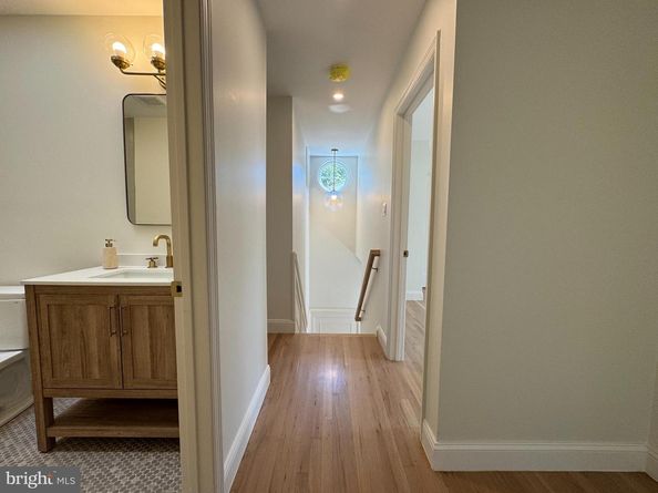 9802 Clyde Court, Vienna VA 22181