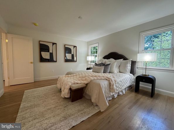 9802 Clyde Court, Vienna VA 22181