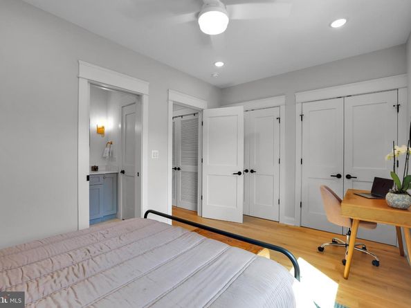 217 16TH Street NE 7, Washington DC 20002