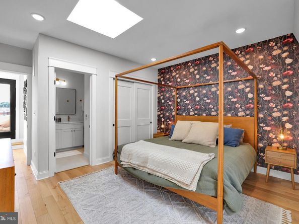 217 16TH Street NE 7, Washington DC 20002