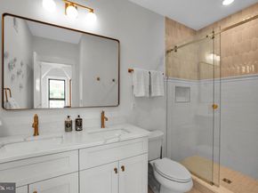 217 16TH Street NE 7, Washington DC 20002