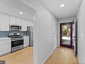2245 Hunters Run Drive, Reston VA 20191