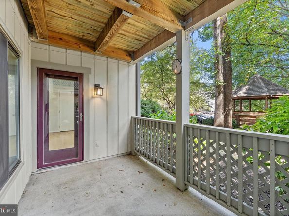 2245 Hunters Run Drive, Reston VA 20191