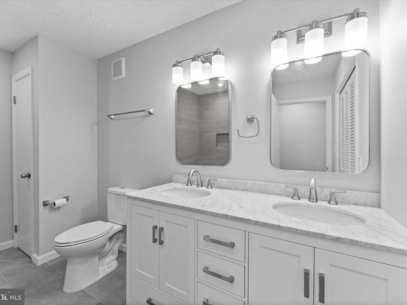 2245 Hunters Run Drive, Reston VA 20191