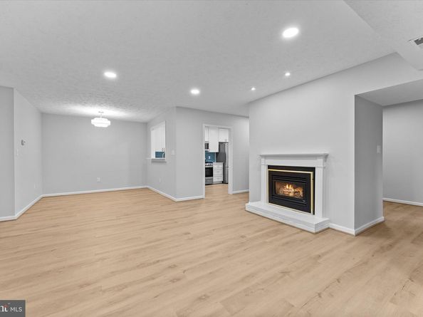 2245 Hunters Run Drive, Reston VA 20191