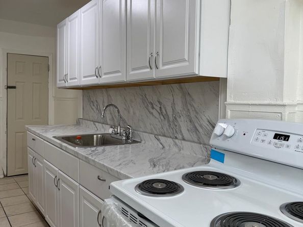 2005 S Redfield Street, Philadelphia PA 19143