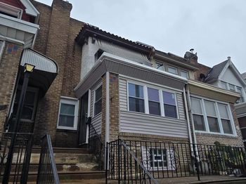 2005 S Redfield Street