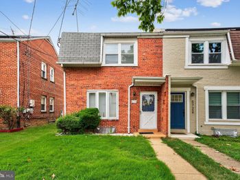 5720 5TH Street NE
