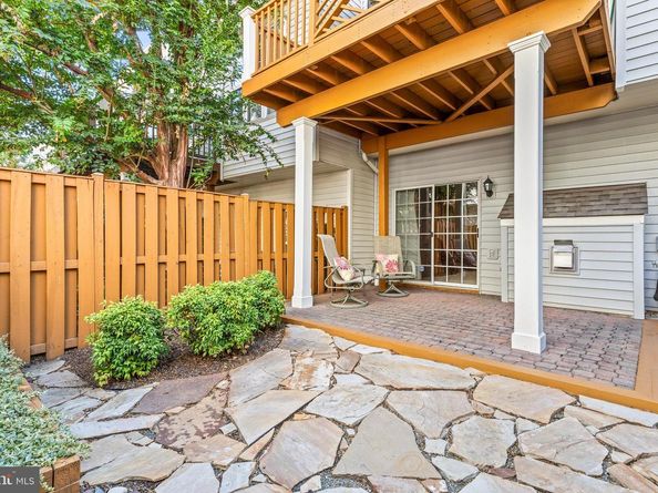 2406 Gretter Place, Alexandria VA 22311