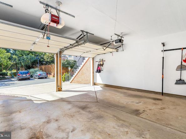 2406 Gretter Place, Alexandria VA 22311