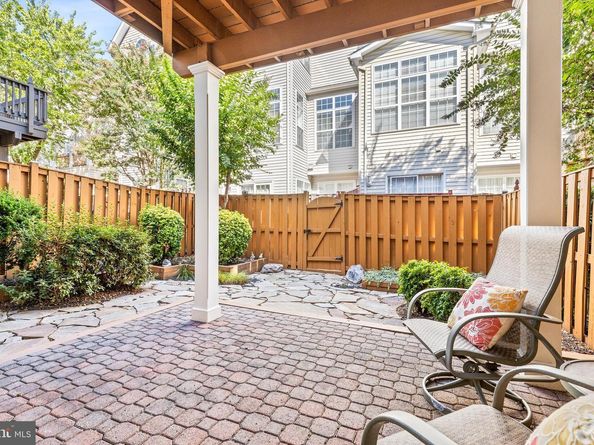 2406 Gretter Place, Alexandria VA 22311