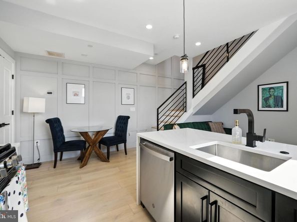 1915 H Street NE PH1, Washington DC 20002
