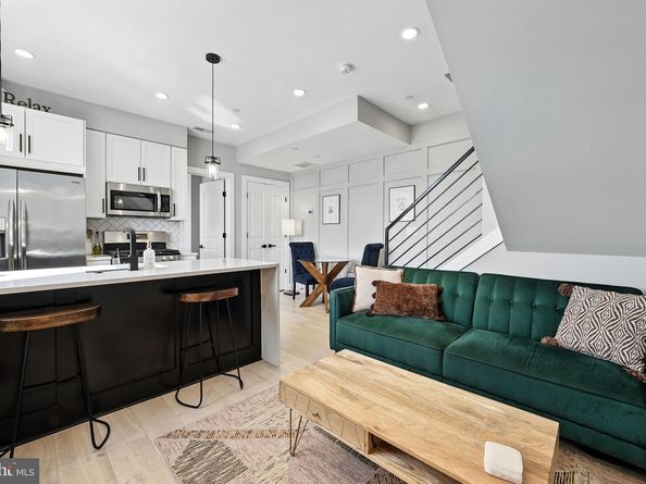1915 H Street NE PH1, Washington DC 20002