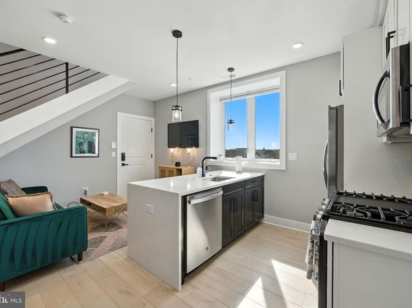 1915 H Street NE PH1, Washington DC 20002