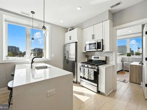 1915 H Street NE PH1, Washington DC 20002