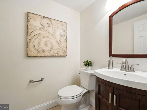 3908 Charles Avenue, Alexandria VA 22305