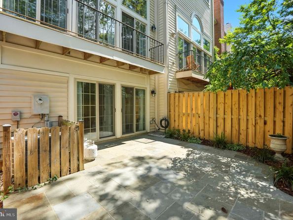3908 Charles Avenue, Alexandria VA 22305