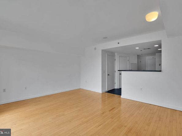 3883 Connecticut Avenue NW 506, Washington DC 20008