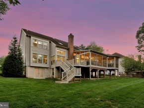 678 Old Hunt Way, Herndon VA 20170