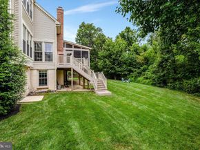 678 Old Hunt Way, Herndon VA 20170