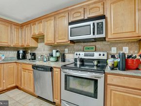 309 Yoakum Parkway 914, Alexandria VA 22304