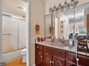 309 Yoakum Parkway 914, Alexandria VA 22304