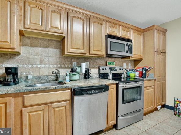 309 Yoakum Parkway 914, Alexandria VA 22304