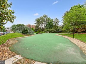 309 Yoakum Parkway 914, Alexandria VA 22304