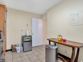 309 Yoakum Parkway 914, Alexandria VA 22304