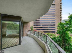 1600 N Oak Street 212, Arlington VA 22209