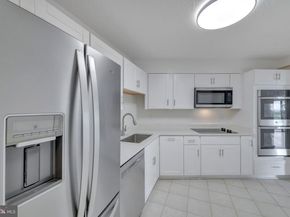 1600 N Oak Street 212, Arlington VA 22209