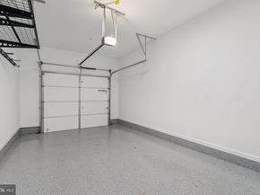 21630 Hawksbill High Circle 302, Sterling VA 20164